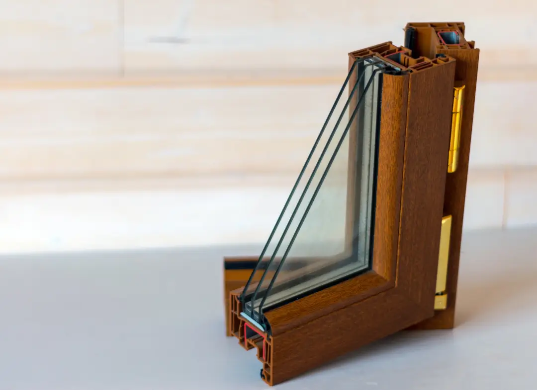 Installation de fenêtre en bois sur mesure Chassieu